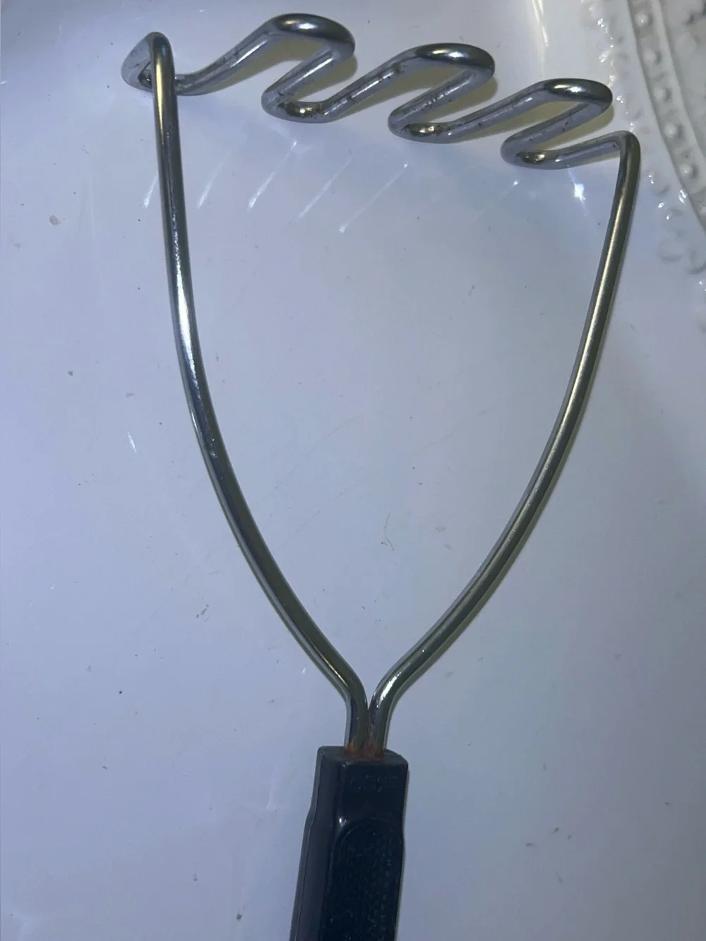EKCO vintage wire-coil potato masher Black Handle
